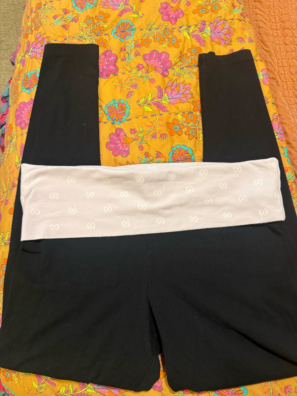 Y2K PINK Victoria's Secret Black and Light Pink Fold Over Leggings